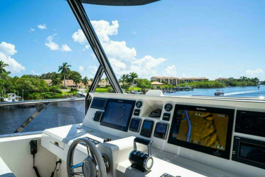 2015 Monte Carlo Yachts MCY86