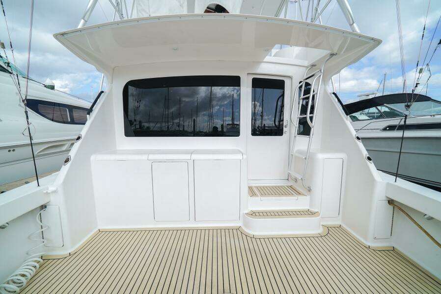 2007 Viking 45 Convertible Bad Habits