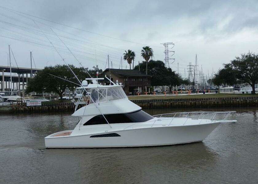2007 Viking 45 Convertible Bad Habits
