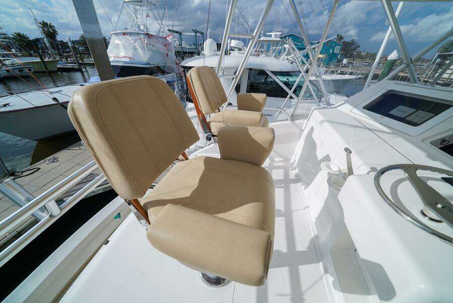 2007 Viking 45 Convertible Bad Habits