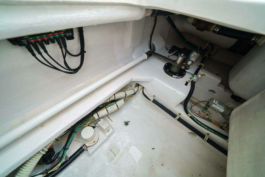 2007 Viking 45 Convertible Bad Habits