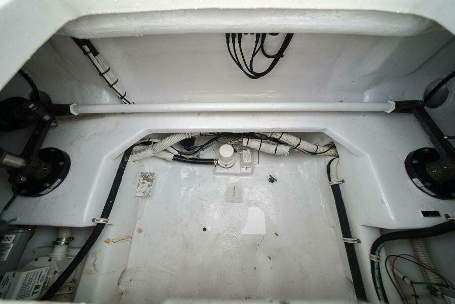 2007 Viking 45 Convertible Bad Habits