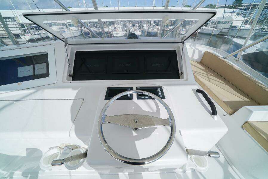 2007 Viking 45 Convertible Bad Habits