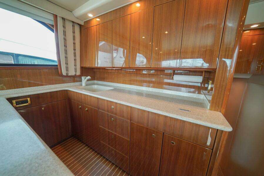 2007 Viking 45 Convertible Bad Habits