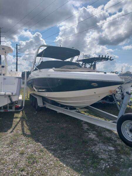 2009 Rinker 296