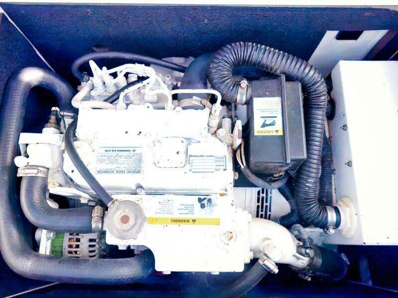 2008 Regal Commodore 4060