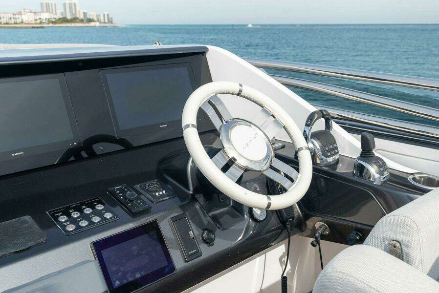 2022 Azimut S8