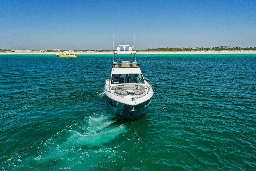 2023 Cruisers Yachts 60 Cantius Fly- Bow