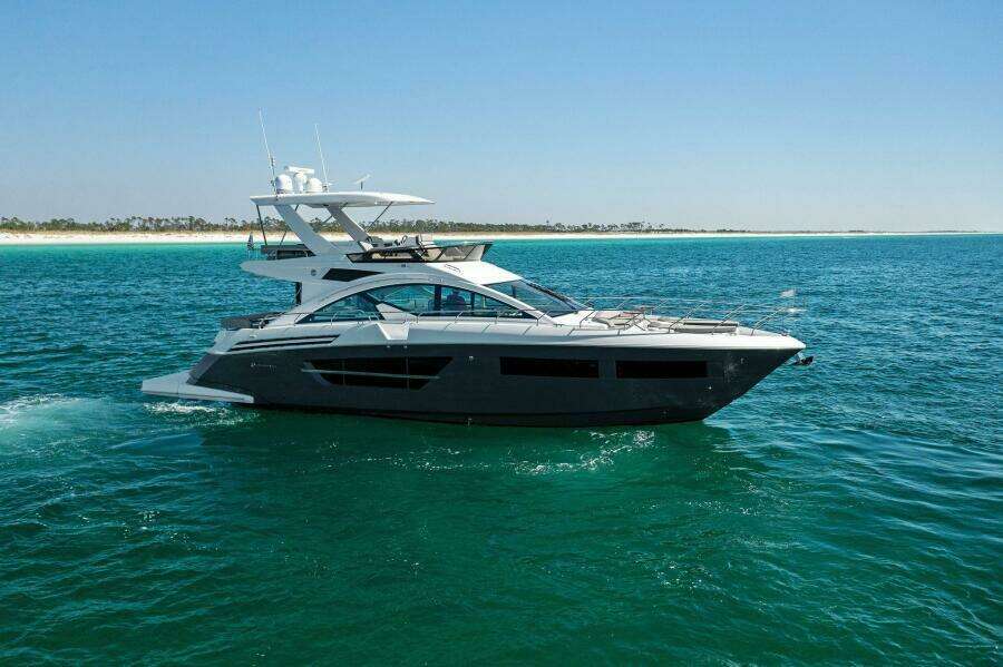 2023 Cruisers Yachts 60 Cantius Fly- STBD