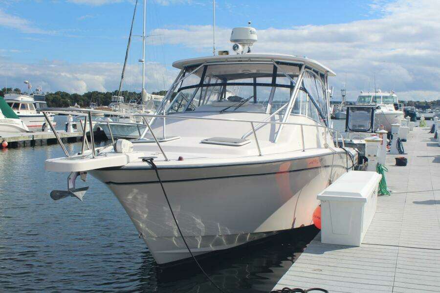 2001 Grady-White 330 Express