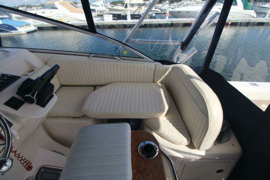 2001 Grady-White 330 Express