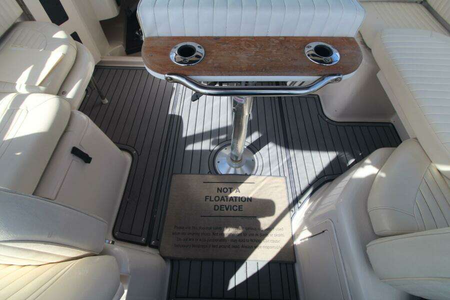 2001 Grady-White 330 Express