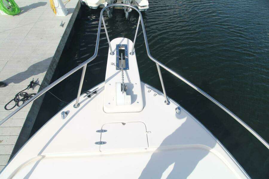 2001 Grady-White 330 Express