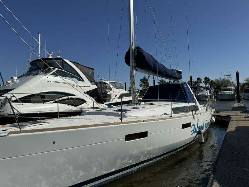 2015 Beneteau Oceanis 45