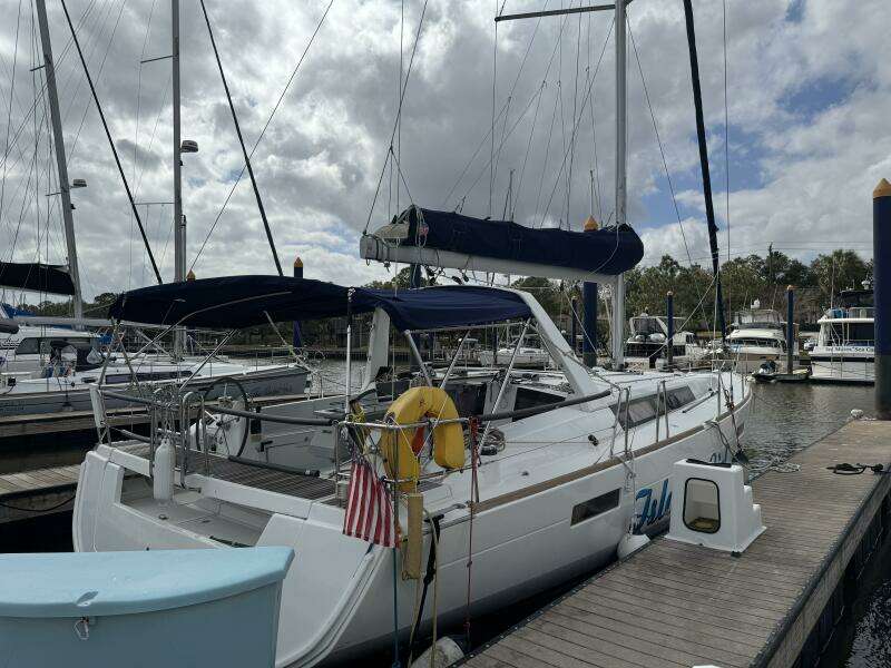 2015 Beneteau Oceanis 45
