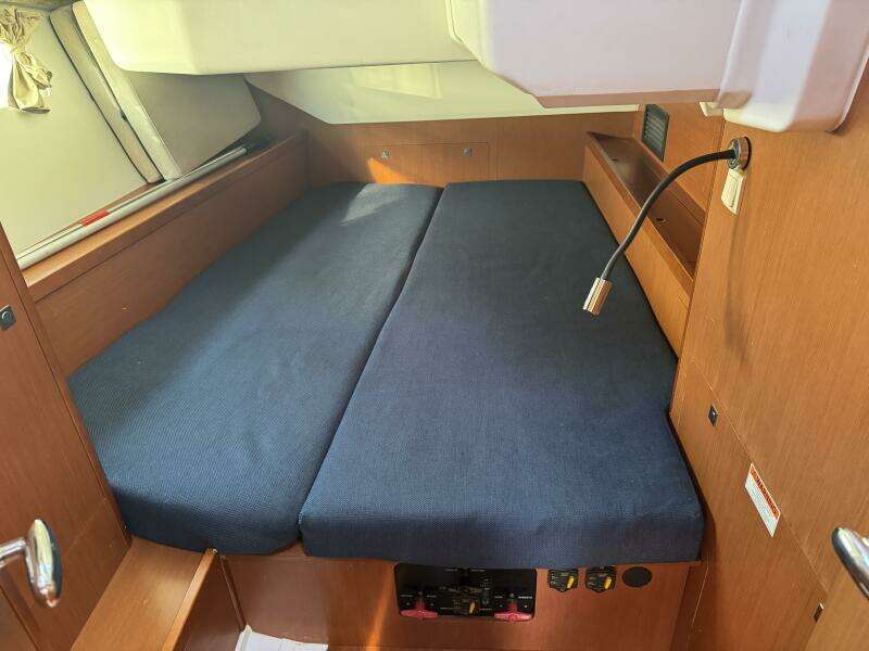 2015 Beneteau Oceanis 45