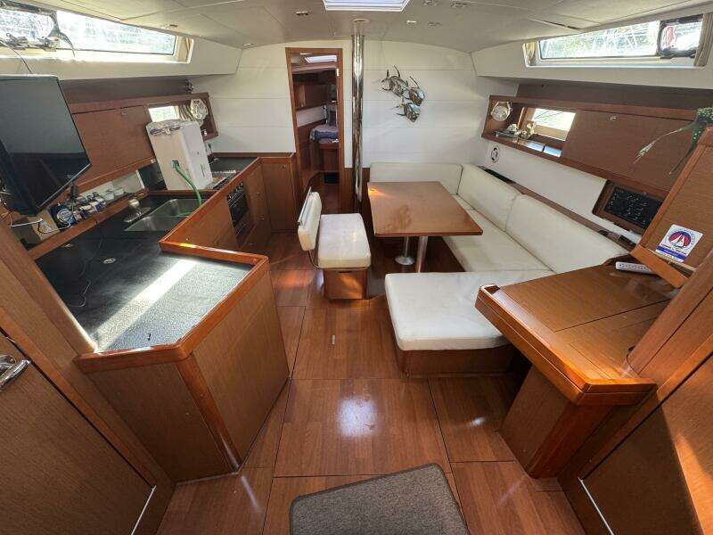 2015 Beneteau Oceanis 45