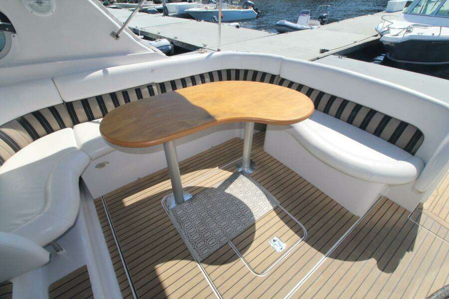 2006 Four Winns 378 Vista