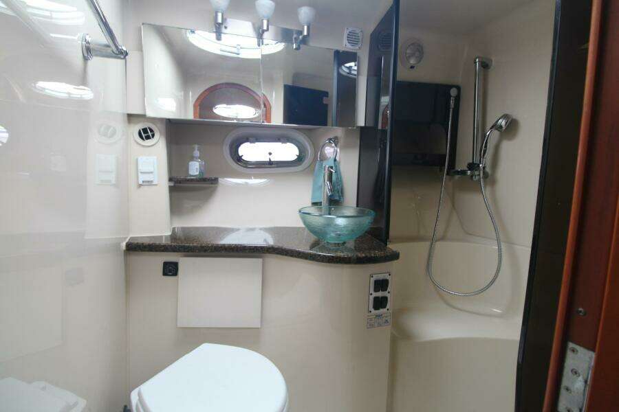 2006 Four Winns 378 Vista