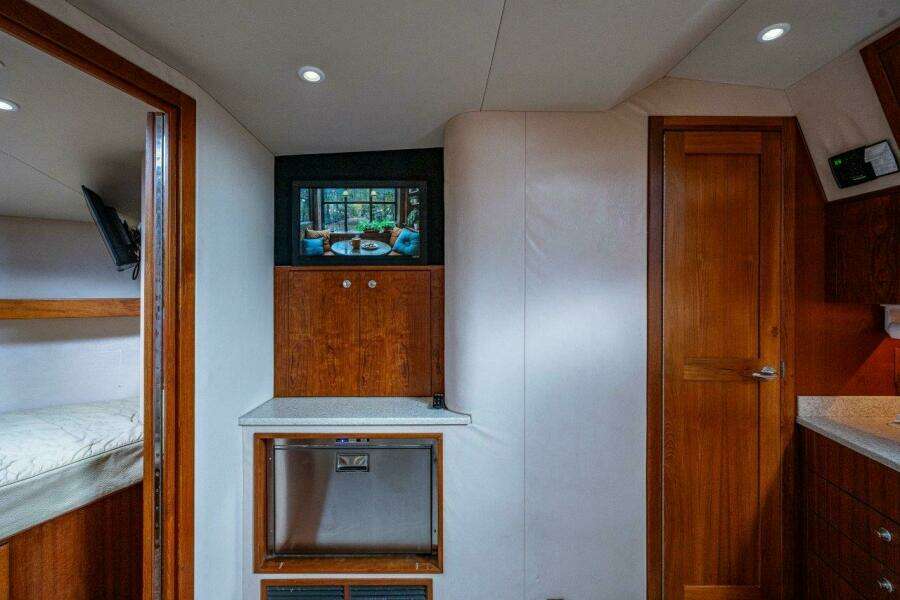 Albemarle 36 Sore Subject Cabin