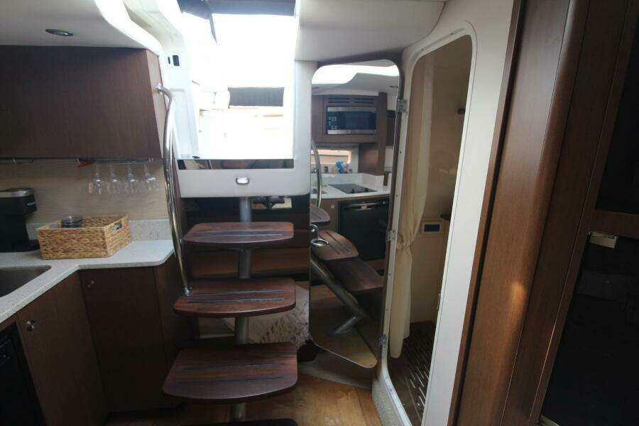 2014 Sea Ray 350 Sundancer