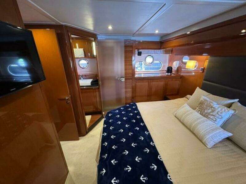 2017 Beneteau Swift Trawler 50 -Master State Room