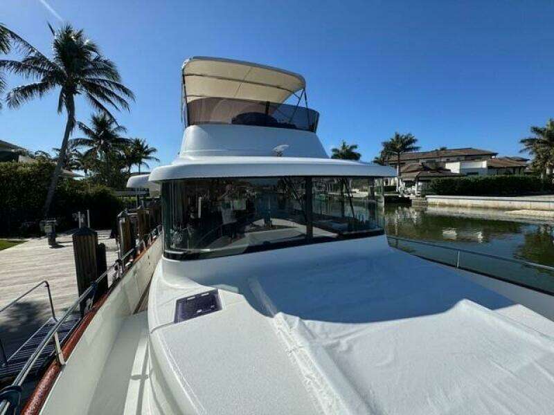 Swift Trawler 50 -Foredeck