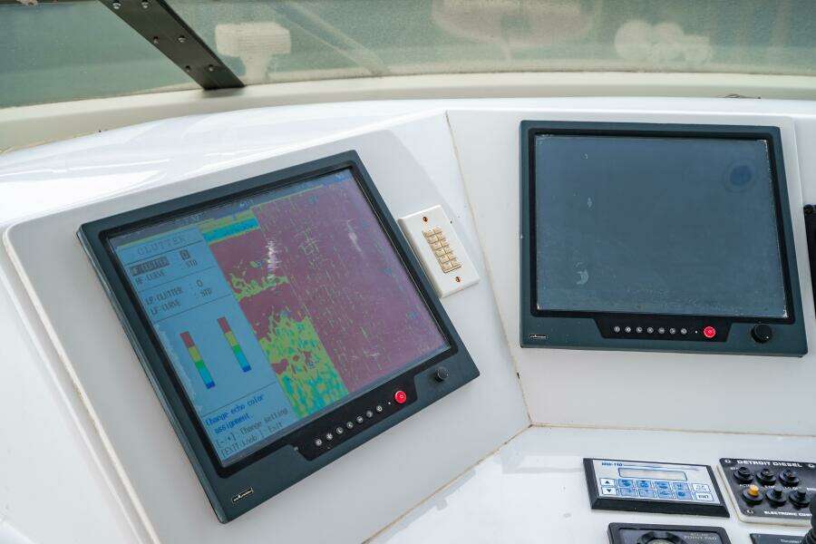 2001 Hatteras 100 Motor Yacht