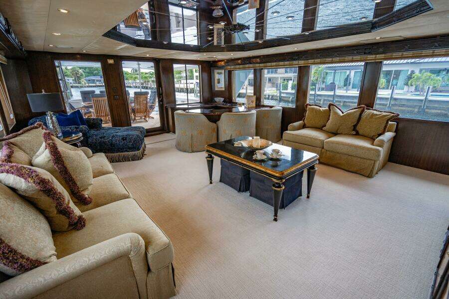 2001 Hatteras 100 Motor Yacht