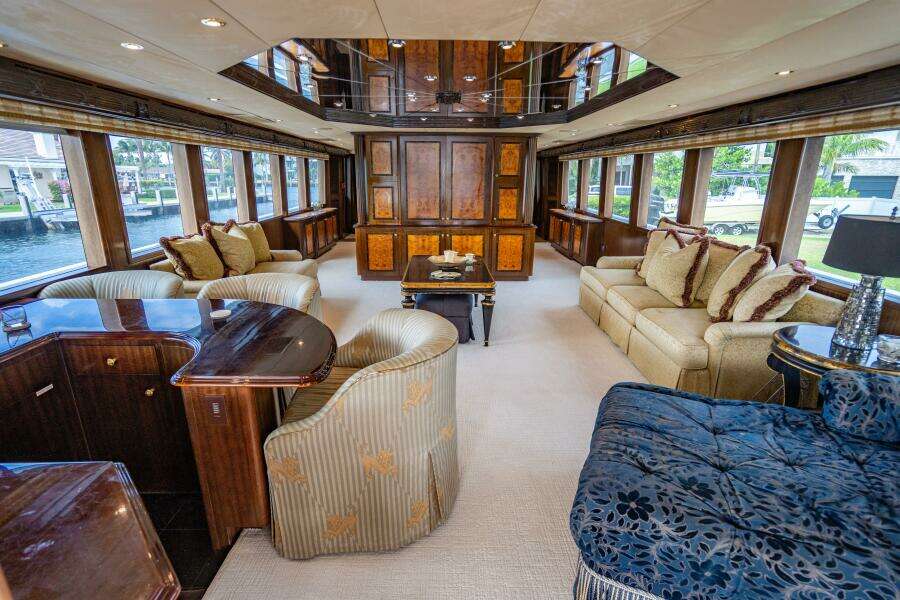 2001 Hatteras 100 Motor Yacht