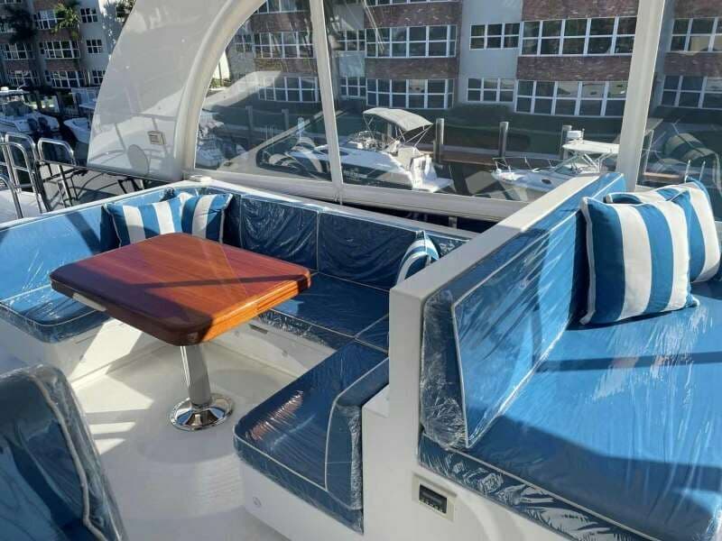 Flybridge Seating