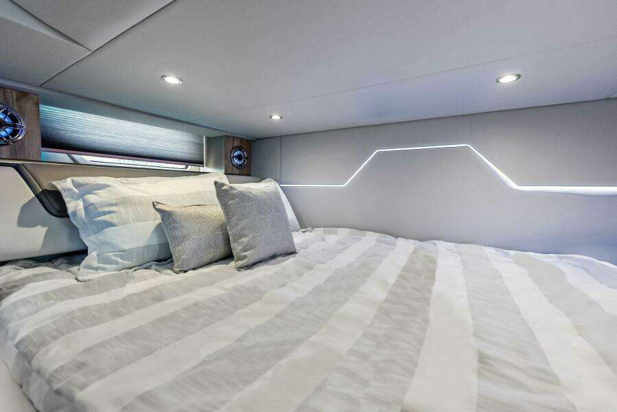 2022 Formula 430 Super Sport Crossover