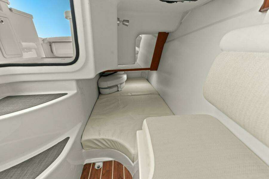 2016 375 Grady-White Freedom