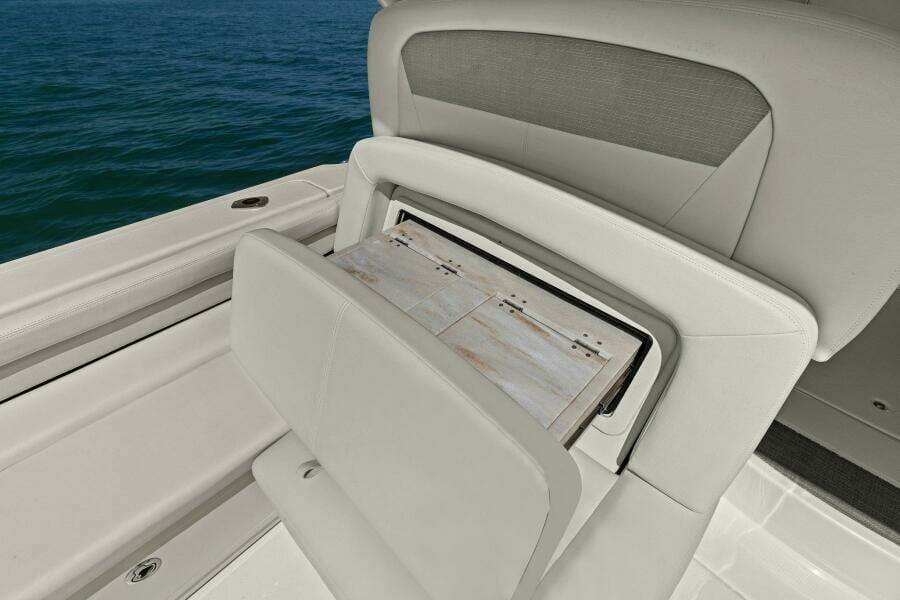 2016 375 Grady-White Freedom