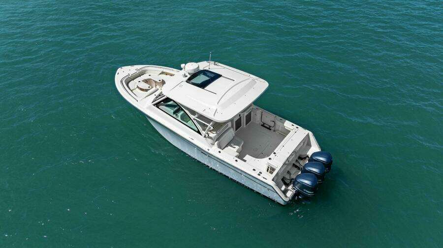 2016 375 Grady-White Freedom