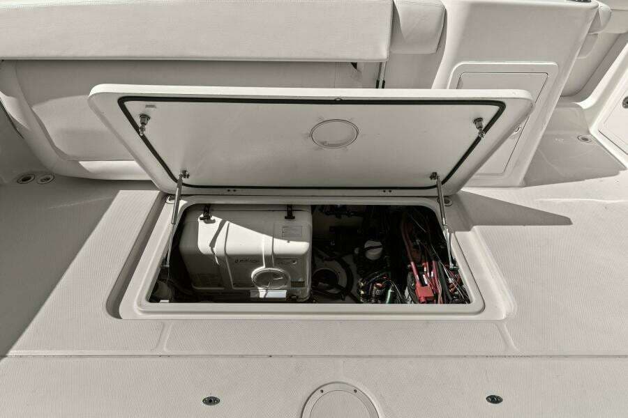 2016 375 Grady-White Freedom