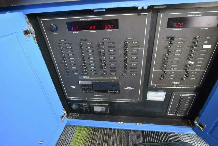 1997 Viking 50 Convertiblle