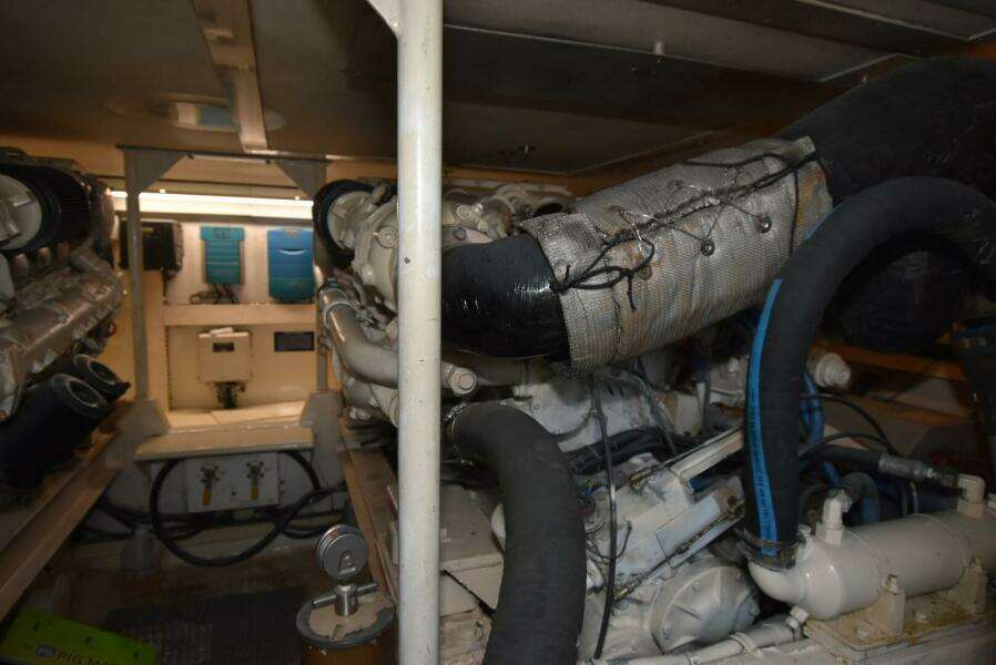 1997 Viking 50 Convertiblle