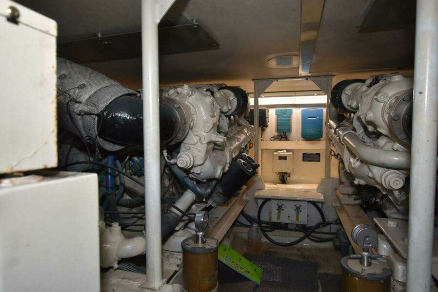 1997 Viking 50 Convertiblle