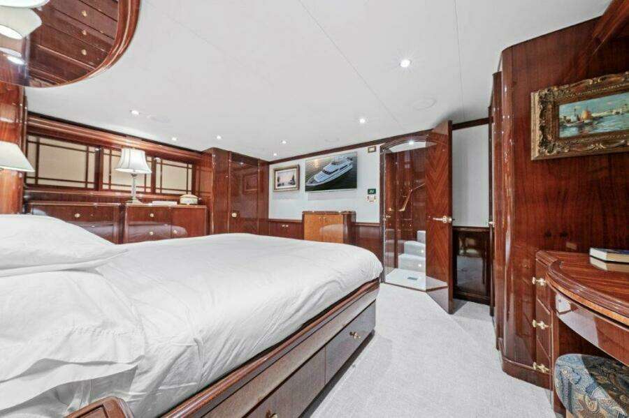 2006 Cheoy Lee Motoryacht