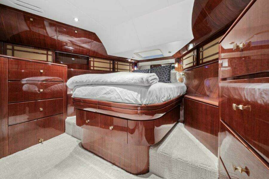 2006 Cheoy Lee Motoryacht