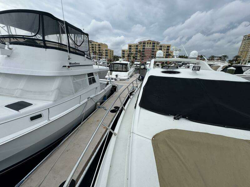 2007 Azimut 43s