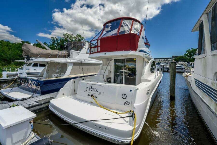 2005 Sea Ray 420 Sedan Bridge
