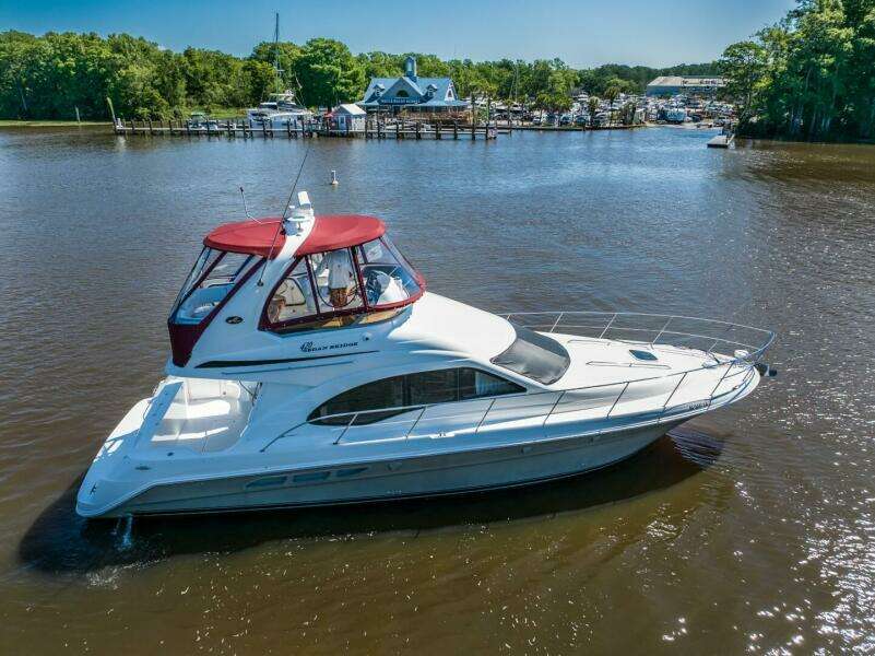 2005 Sea Ray 420 Sedan Bridge