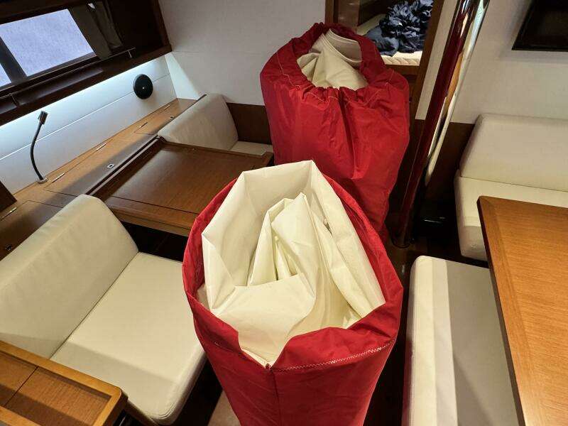 2014 Beneteau Oceanis 48