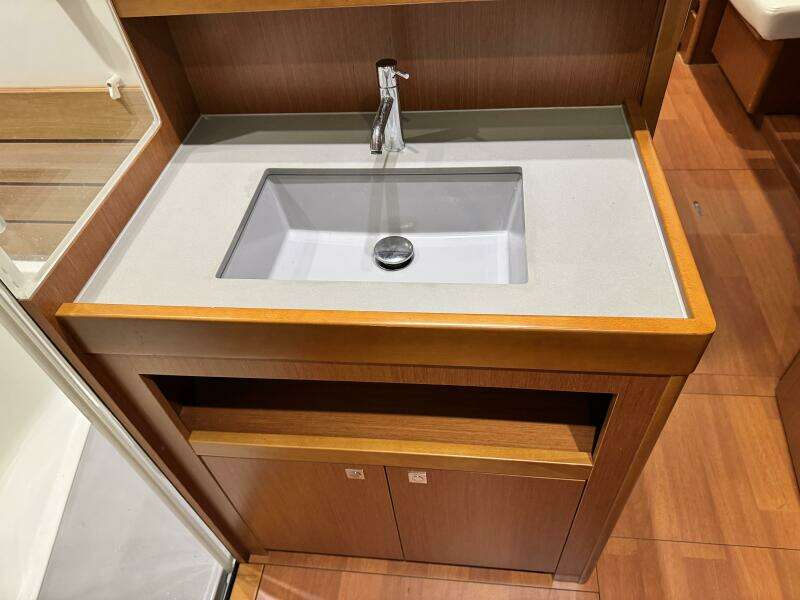 2014 Beneteau Oceanis 48