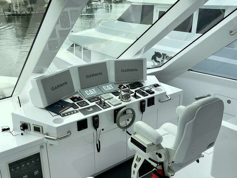 2021 Hargrave Skylounge Flush Deck