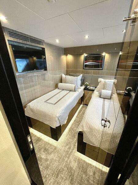 2021 Hargrave Skylounge Flush Deck