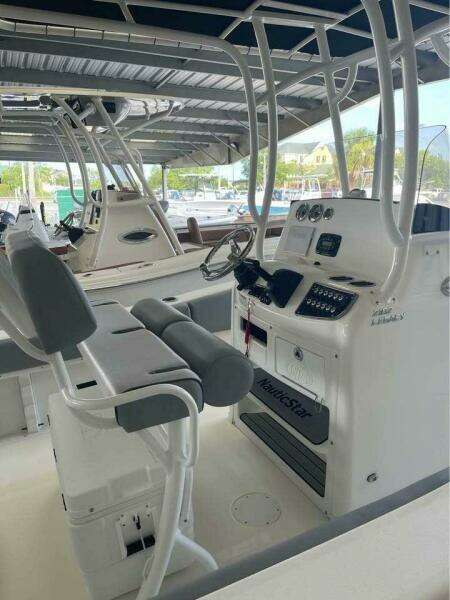 2022 NauticStar 2102 Legacy