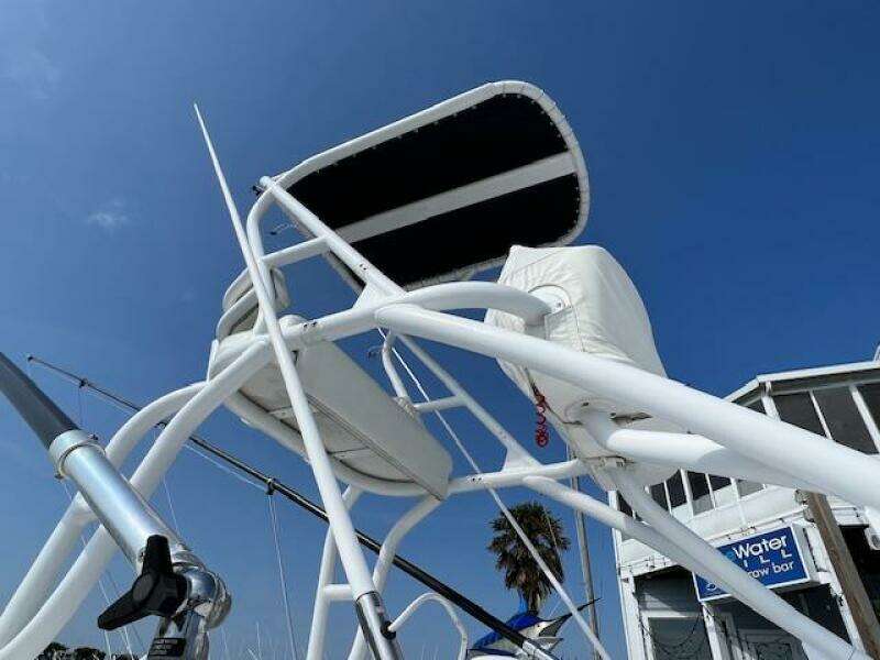 2020 SeaHunter 39 Tournament boat tower against a clear blue sky.